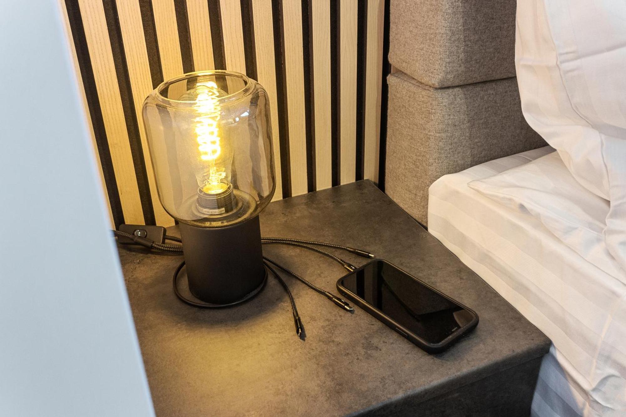 Appartement Fuer 1-2 - Wlan - Parkplatz - Homeoffice Kaiserslautern Bagian luar foto