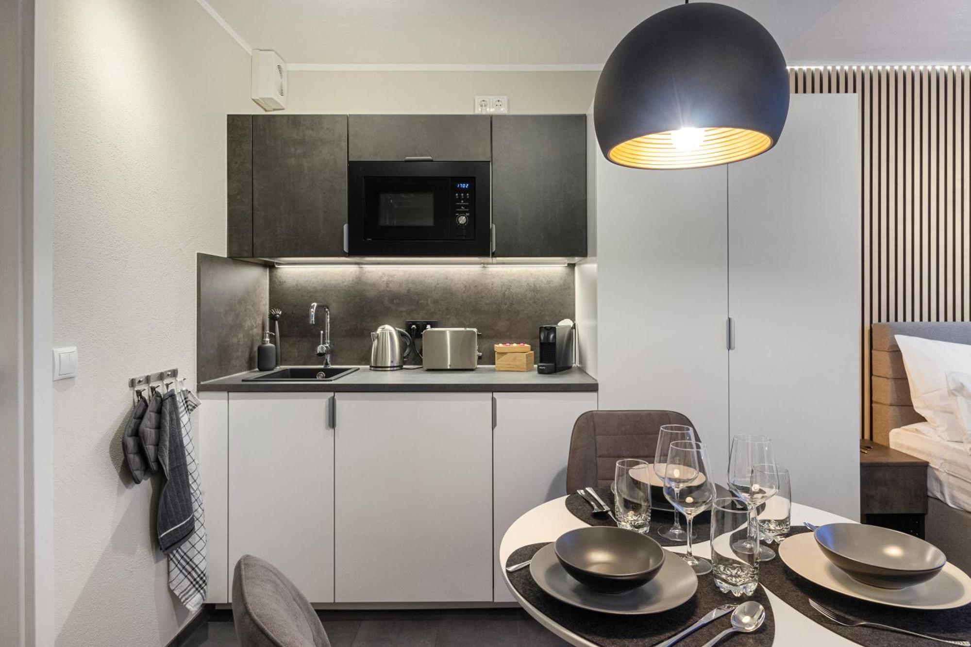 Appartement Fuer 1-2 - Wlan - Parkplatz - Homeoffice Kaiserslautern Bagian luar foto